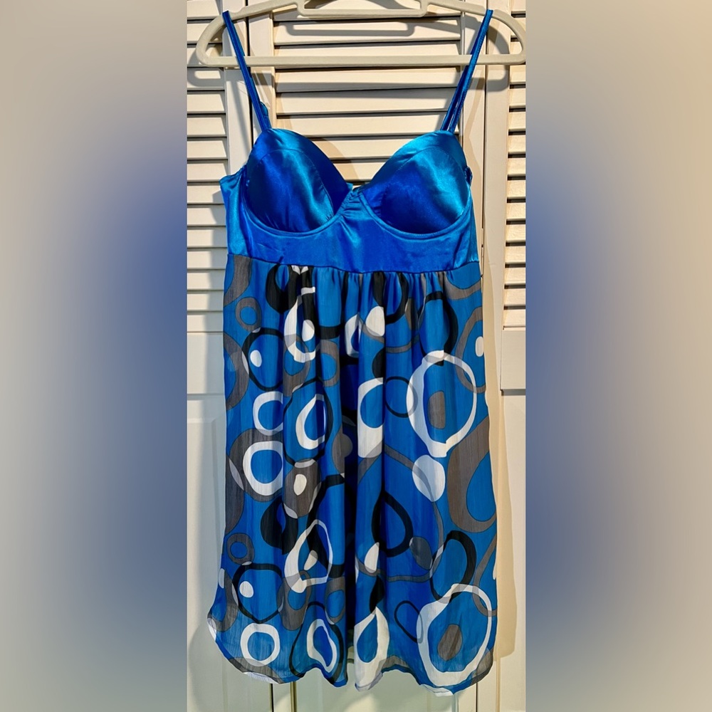 Body Central M Blue & White short Dressy Dress- RARE!